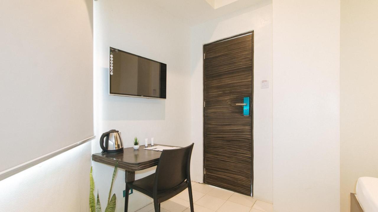 Urbanview At San Antonio'S Place Sampaloc Manila Exterior photo