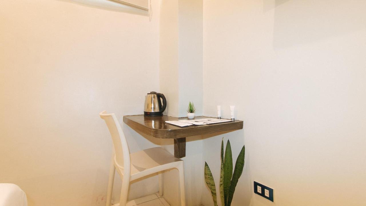 Urbanview At San Antonio'S Place Sampaloc Manila Exterior photo