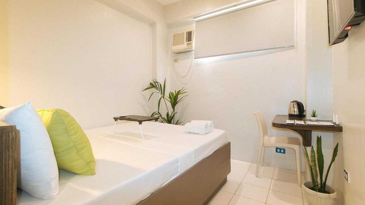 Urbanview At San Antonio'S Place Sampaloc Manila Exterior photo